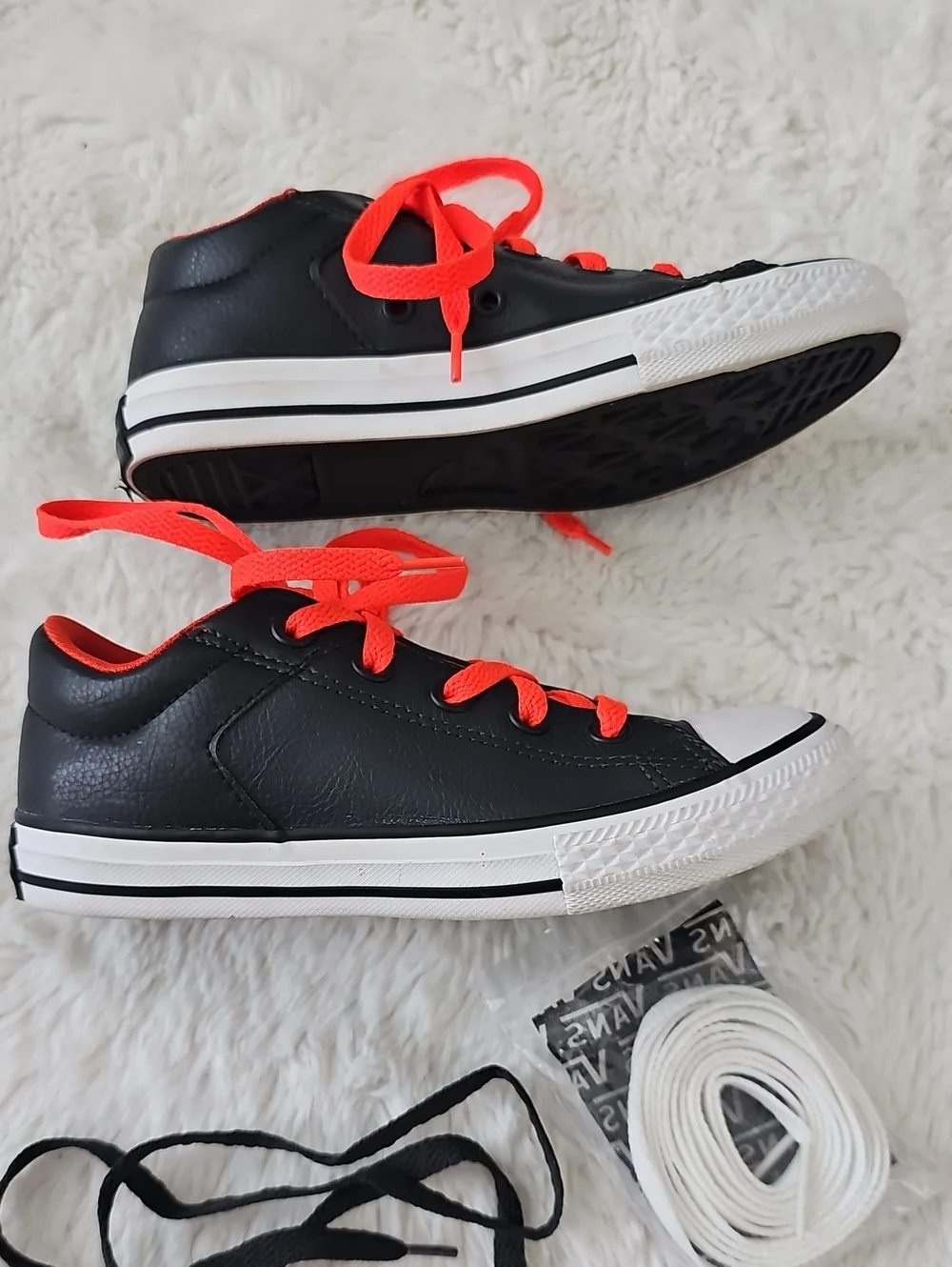 Like New Converse Black Sneakers with Bright Orange Accents Youth Sz 1